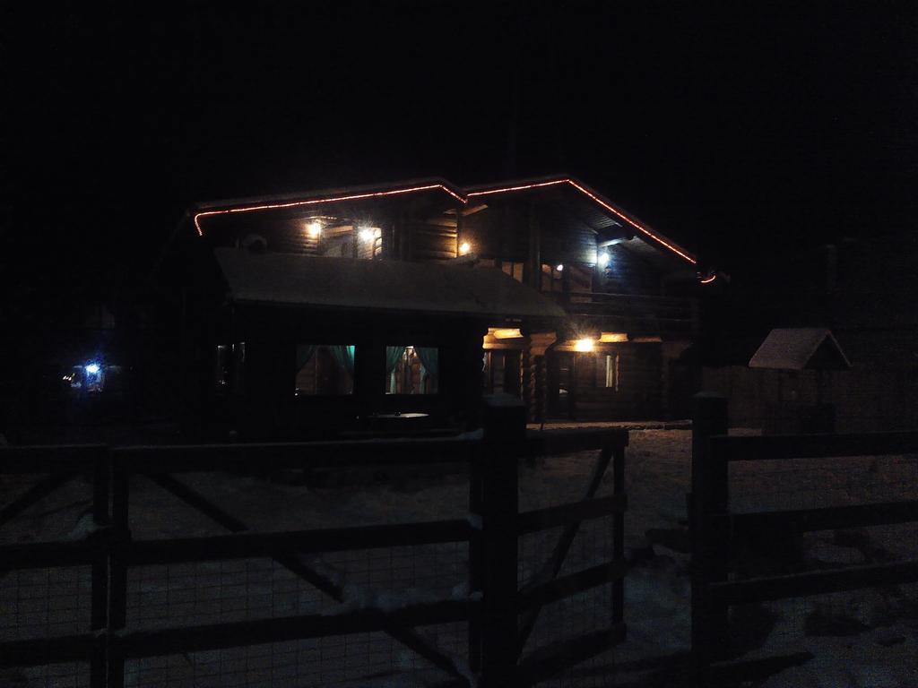 Gasthaus Casa Muntelui - Sambata Sîmbăta de Sus Exterior foto