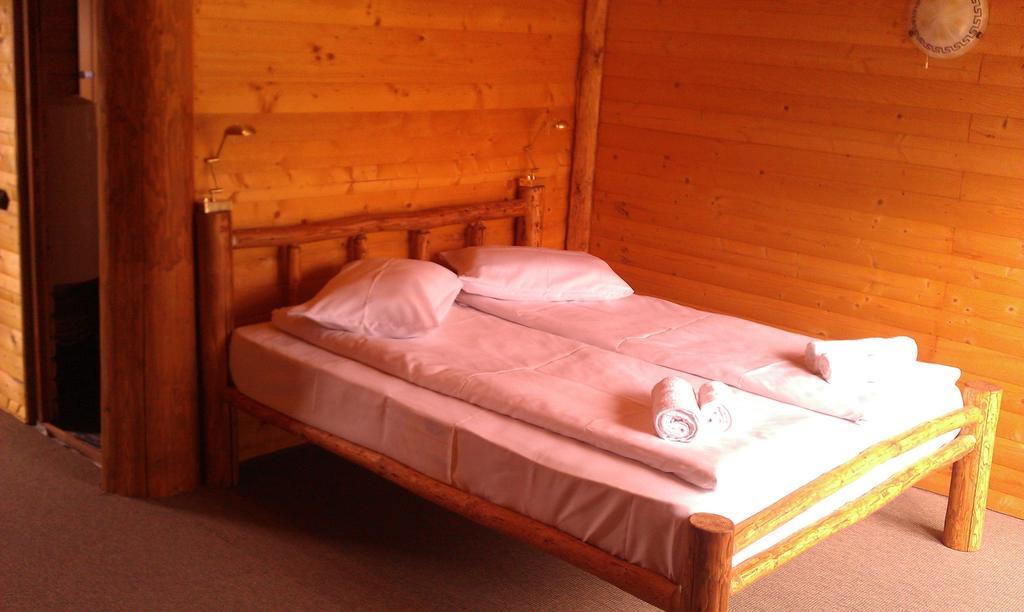 Gasthaus Casa Muntelui - Sambata Sîmbăta de Sus Zimmer foto