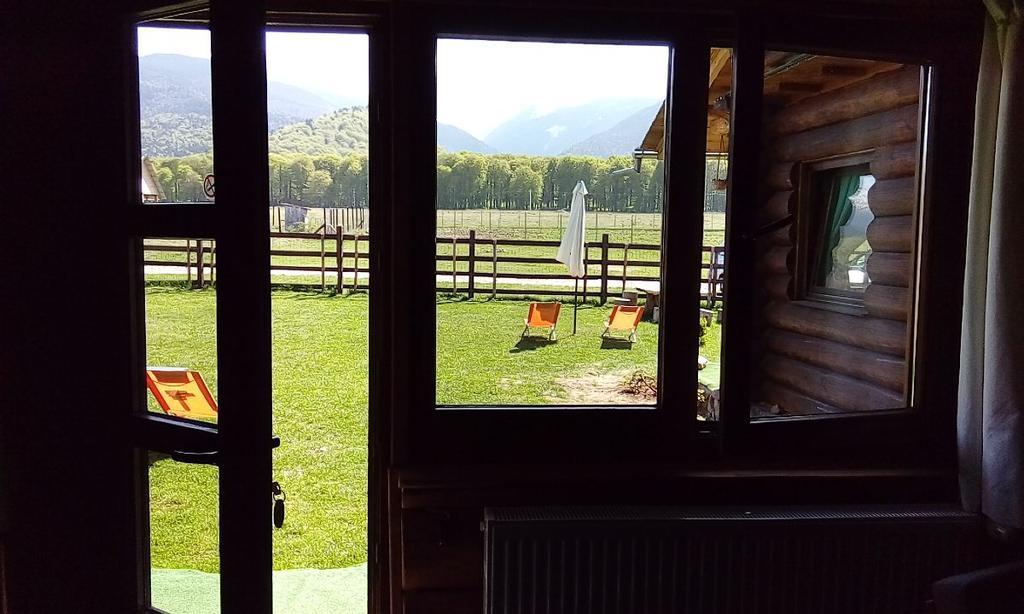 Gasthaus Casa Muntelui - Sambata Sîmbăta de Sus Zimmer foto